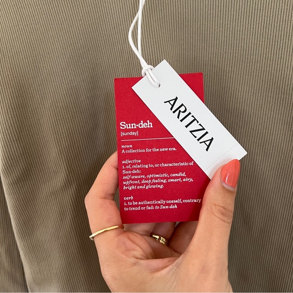 NWT Aritzia Sunday Best Crew Longsleeve - Picture 4 of 4